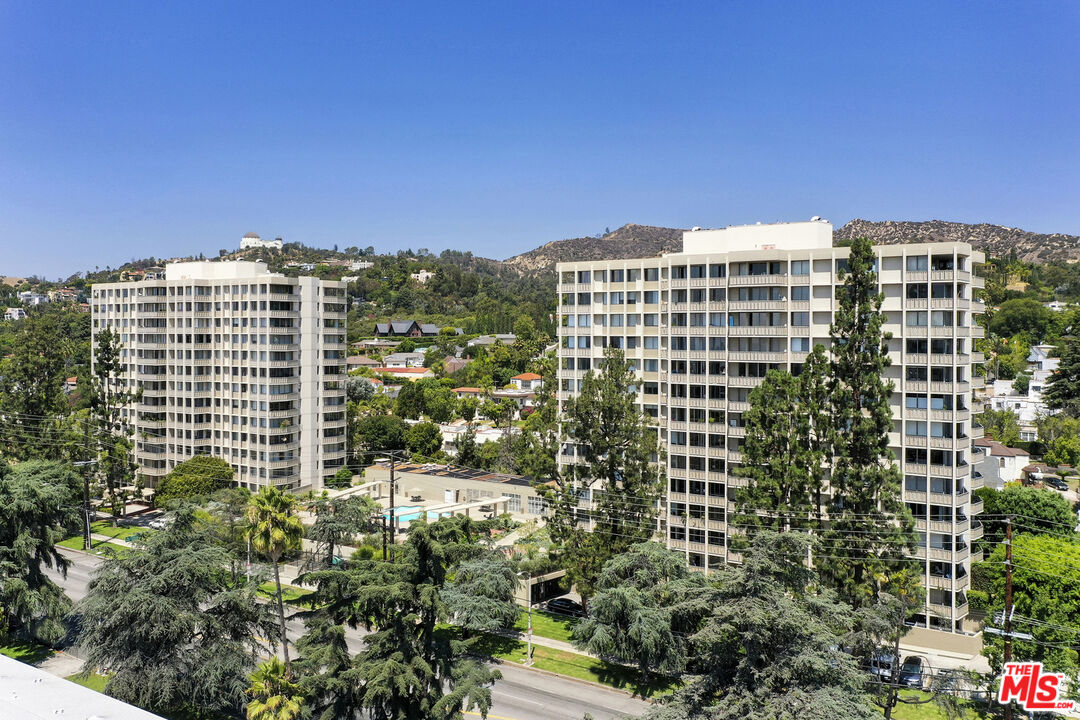 4455 Los Feliz Blvd Unit: 907
