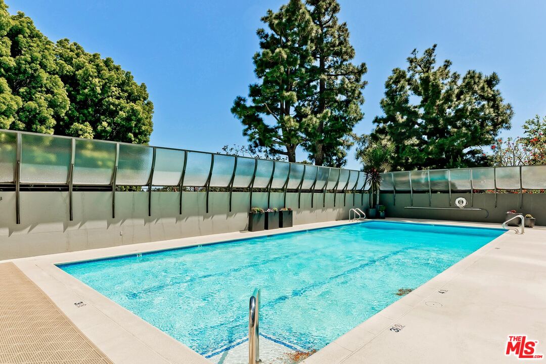 2222 Avenue Of The Stars Unit: 1102