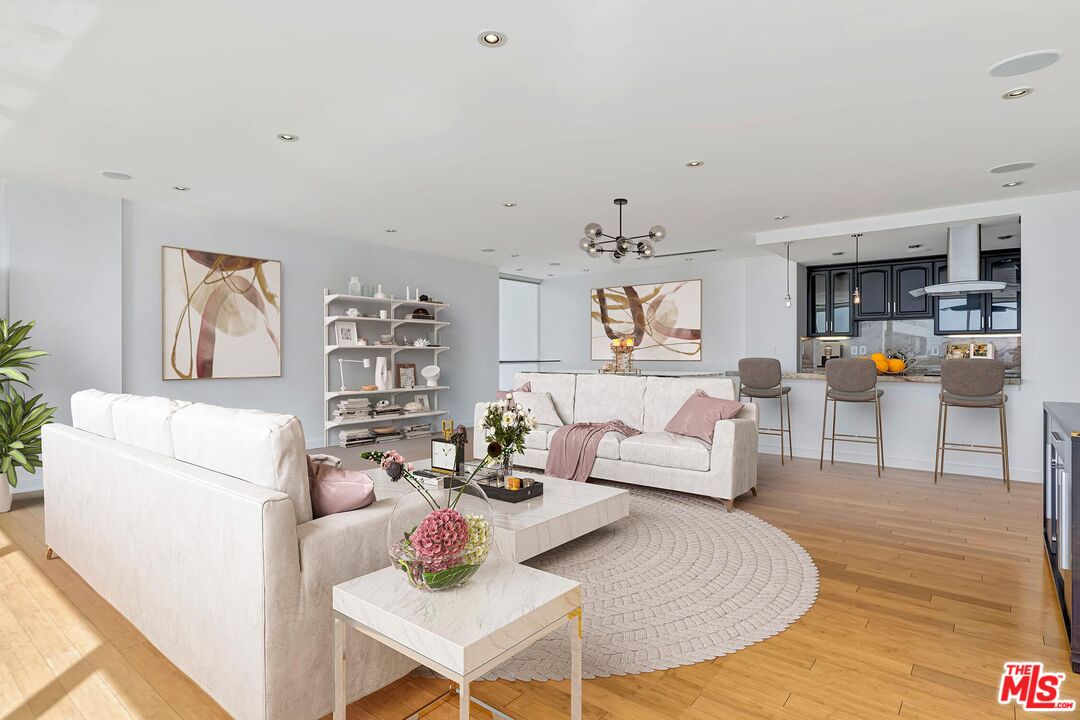 2222 Avenue Of The Stars Unit: 1102