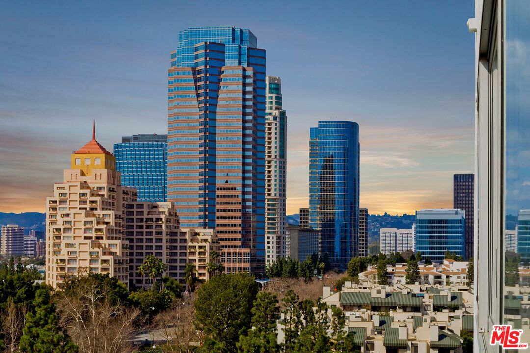 2222 Avenue Of The Stars Unit: 1102