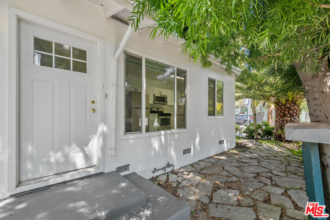 739 Westbourne Dr