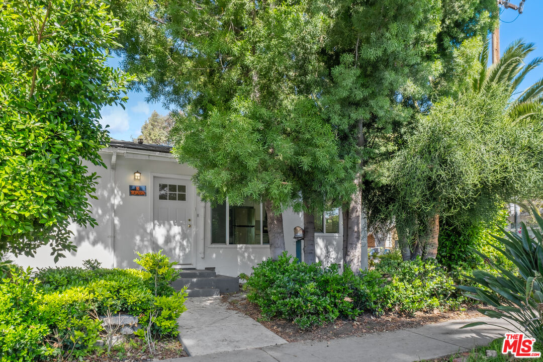 739 Westbourne Dr
