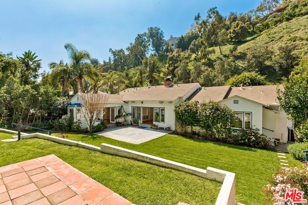 1318 San Ysidro Dr