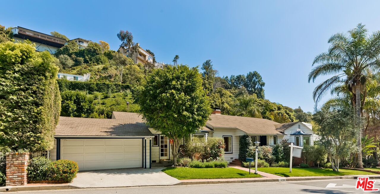 1318 San Ysidro Dr
