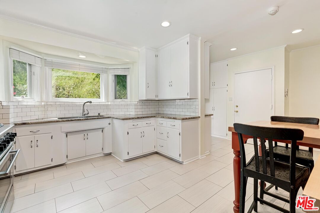 1318 San Ysidro Dr