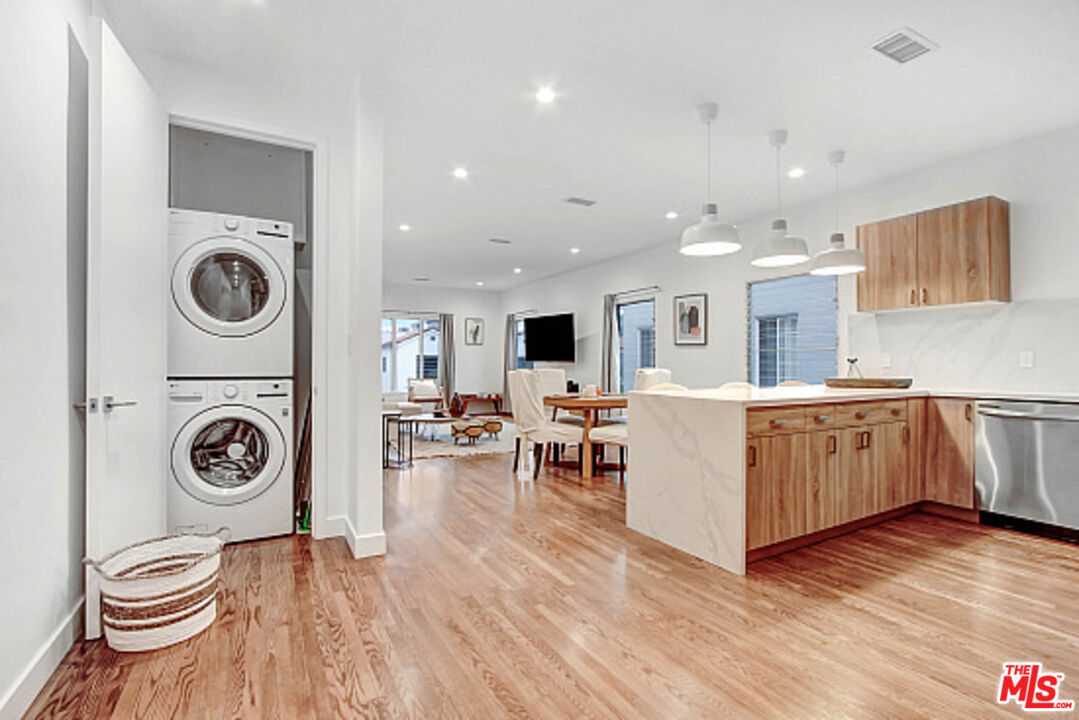 434 N Ogden Dr Unit: 436 1/2