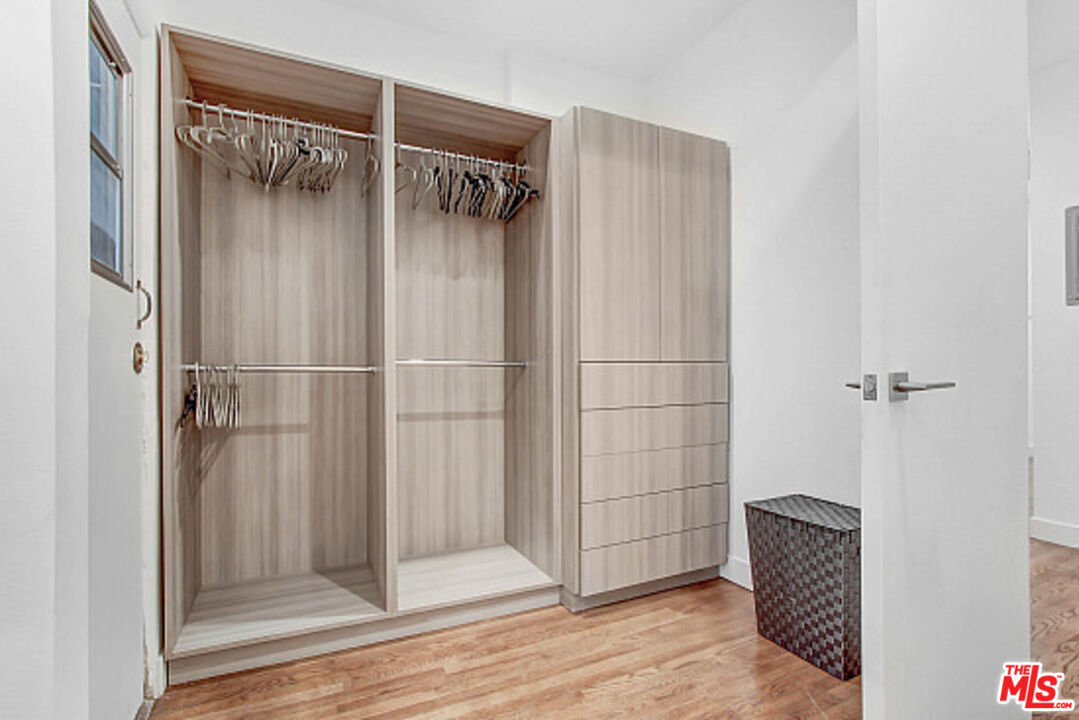 434 N Ogden Dr Unit: 436 1/2