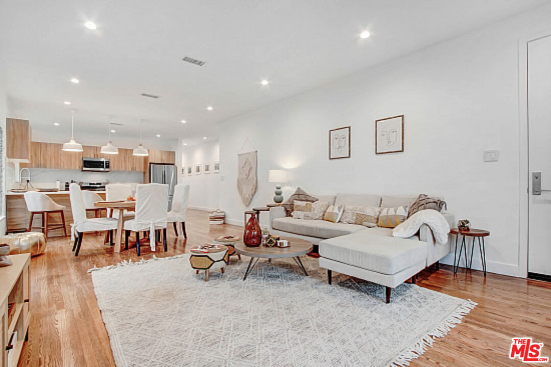 434 N Ogden Dr Unit: 436 1/2