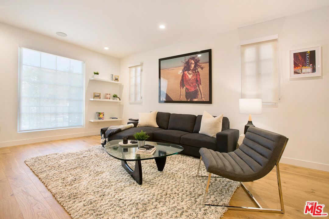 418 N Stanley Ave Unit: 420