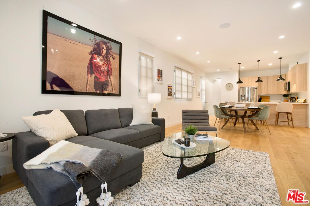 418 N Stanley Ave Unit: 420