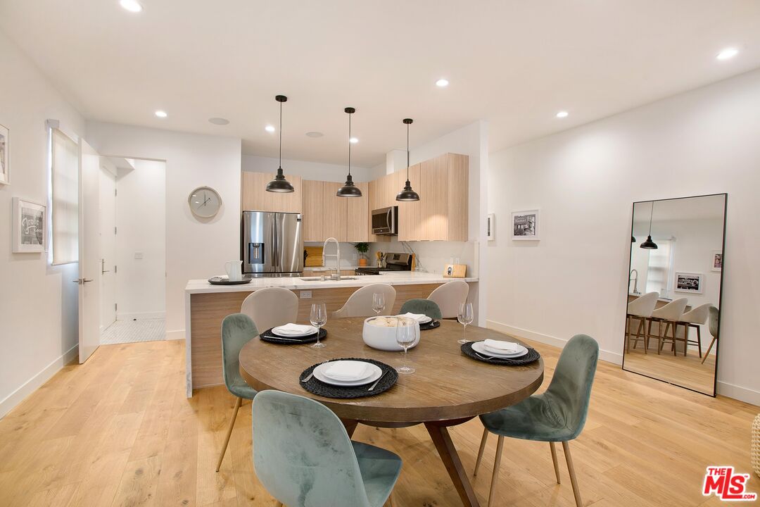 418 N Stanley Ave Unit: 420