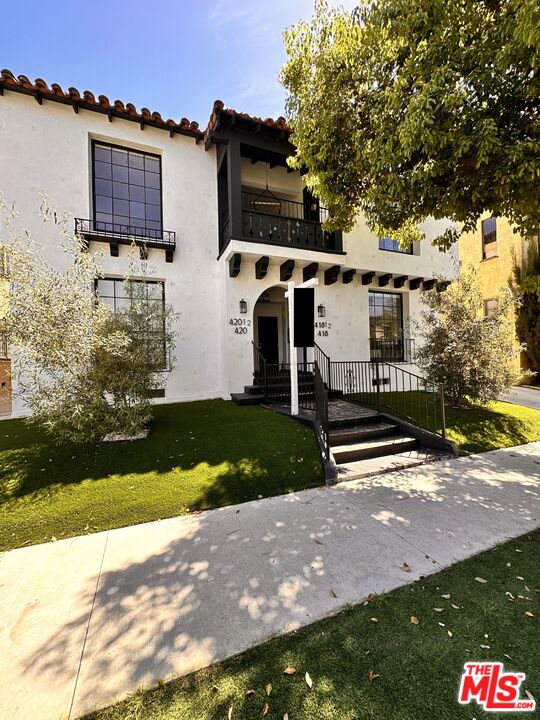 418 N Stanley Ave Unit: 420