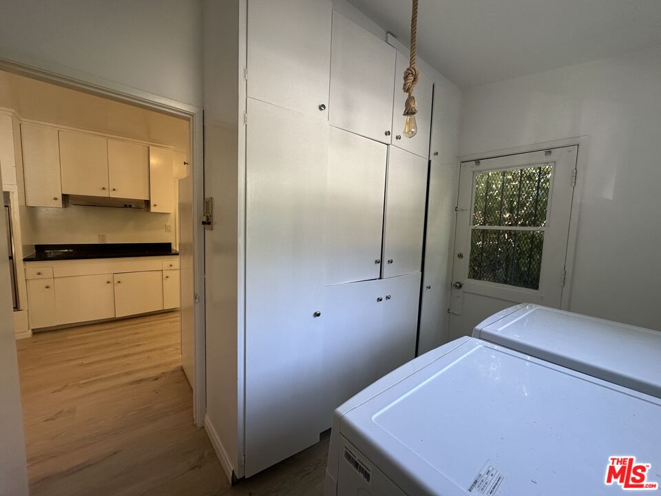 1555 San Ysidro Dr