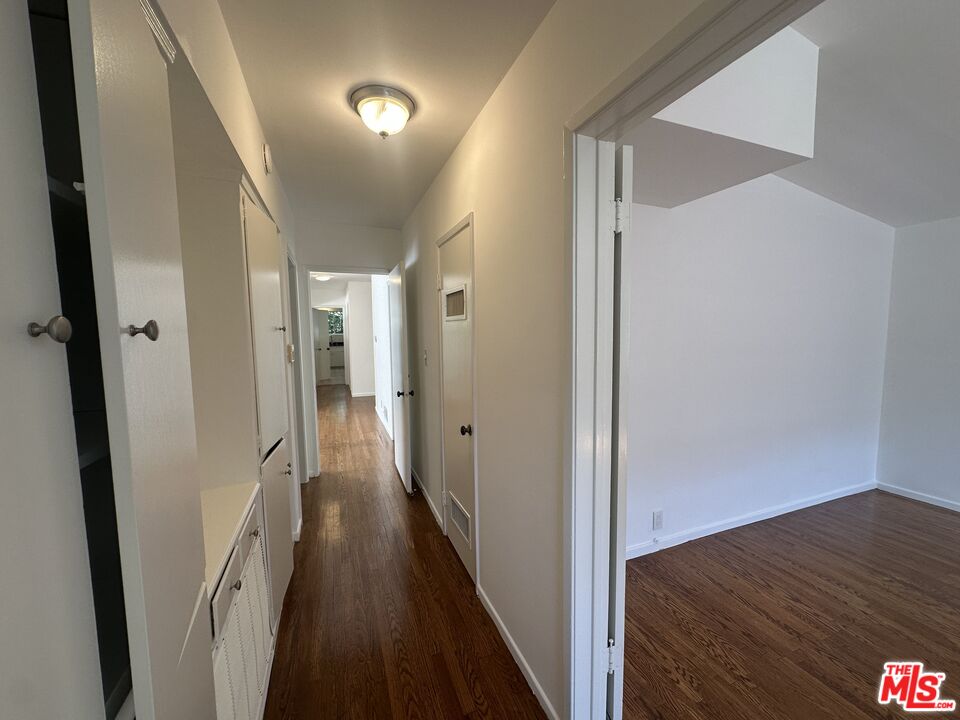 1555 San Ysidro Dr