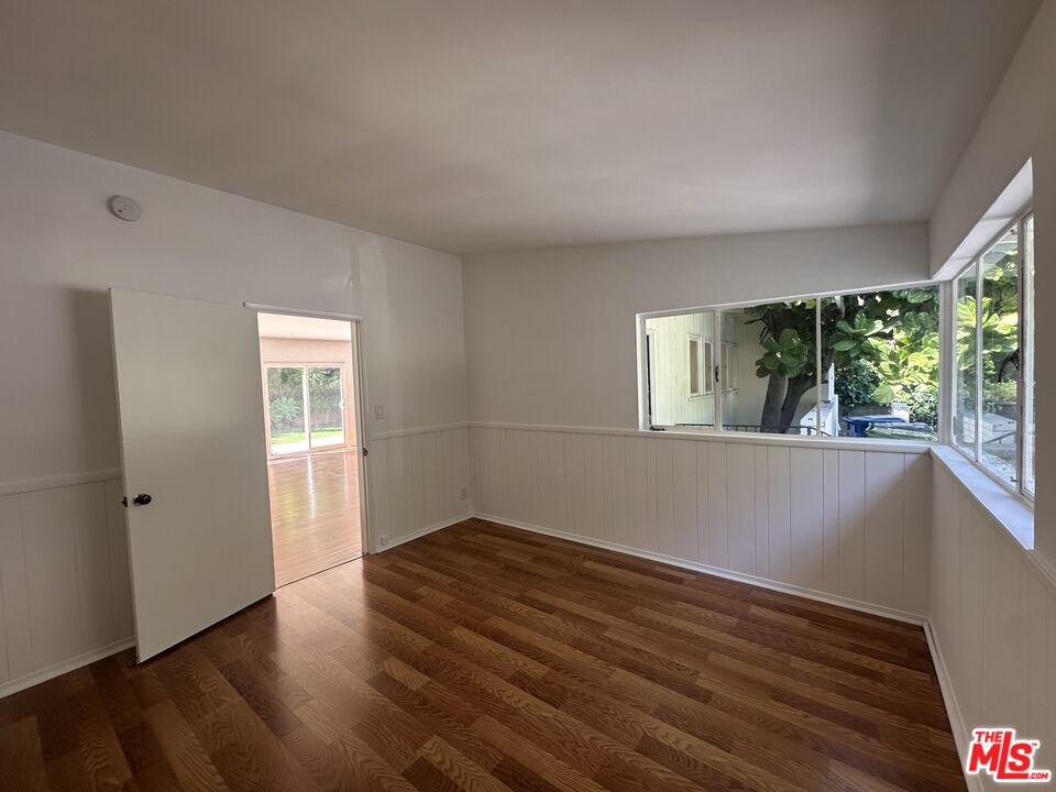 1555 San Ysidro Dr