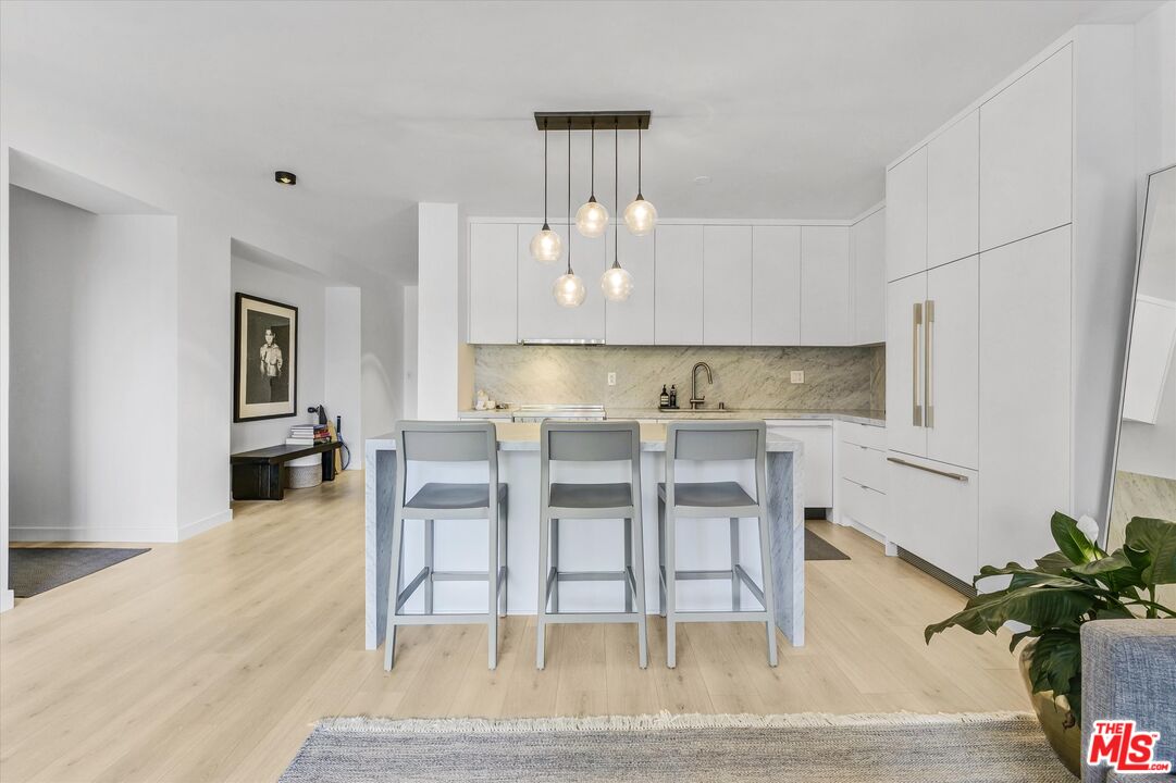 999 N Doheny Dr Unit: 312