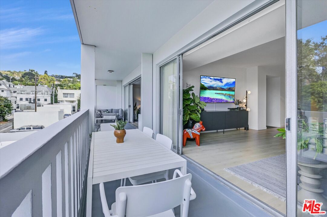 999 N Doheny Dr Unit: 312