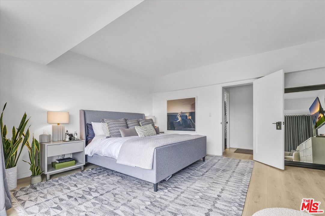 999 N Doheny Dr Unit: 312