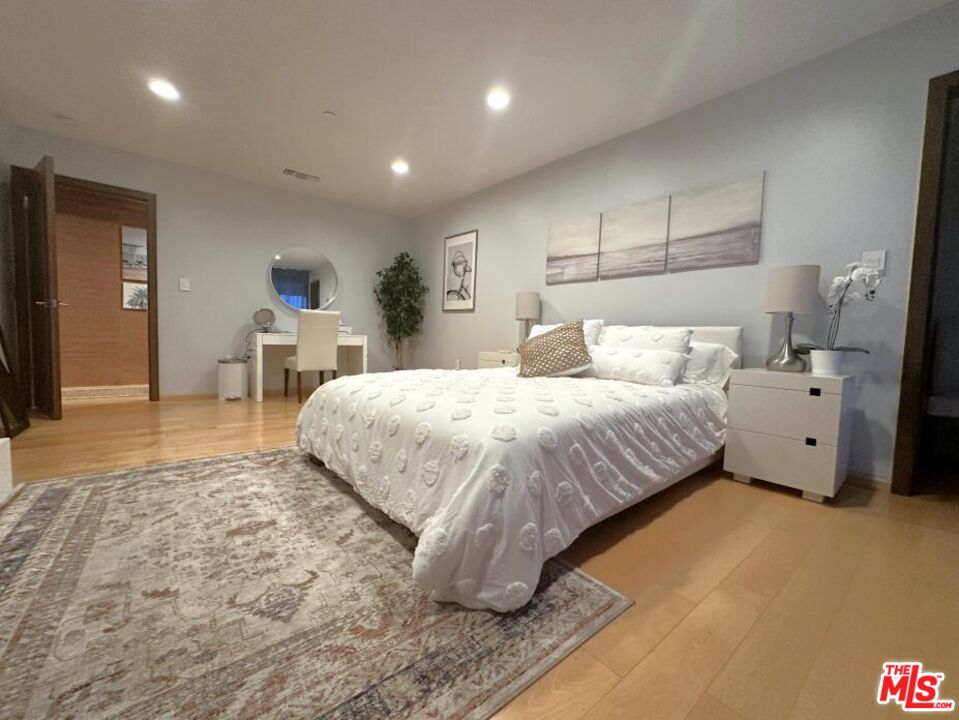 9300 Warbler Way
