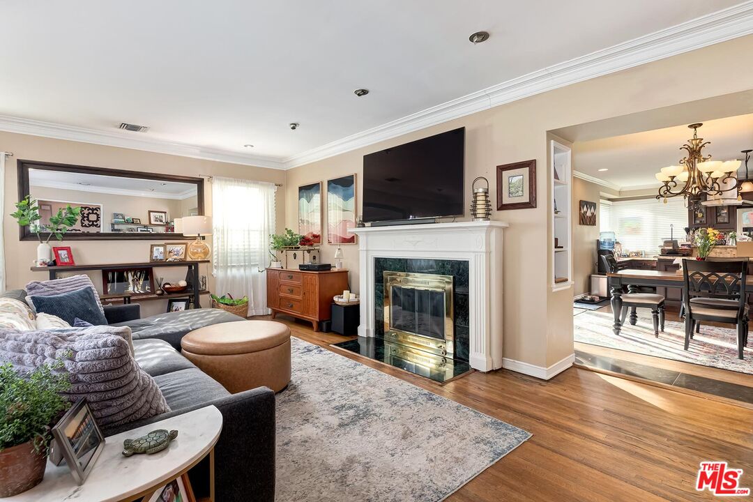 1923 S Crescent Heights Blvd