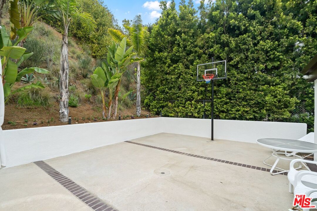 3135 CHANDELLE RD