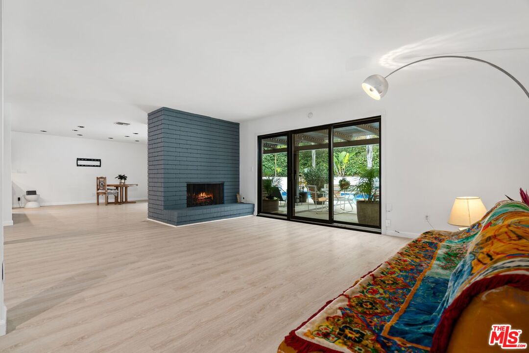 3135 CHANDELLE RD