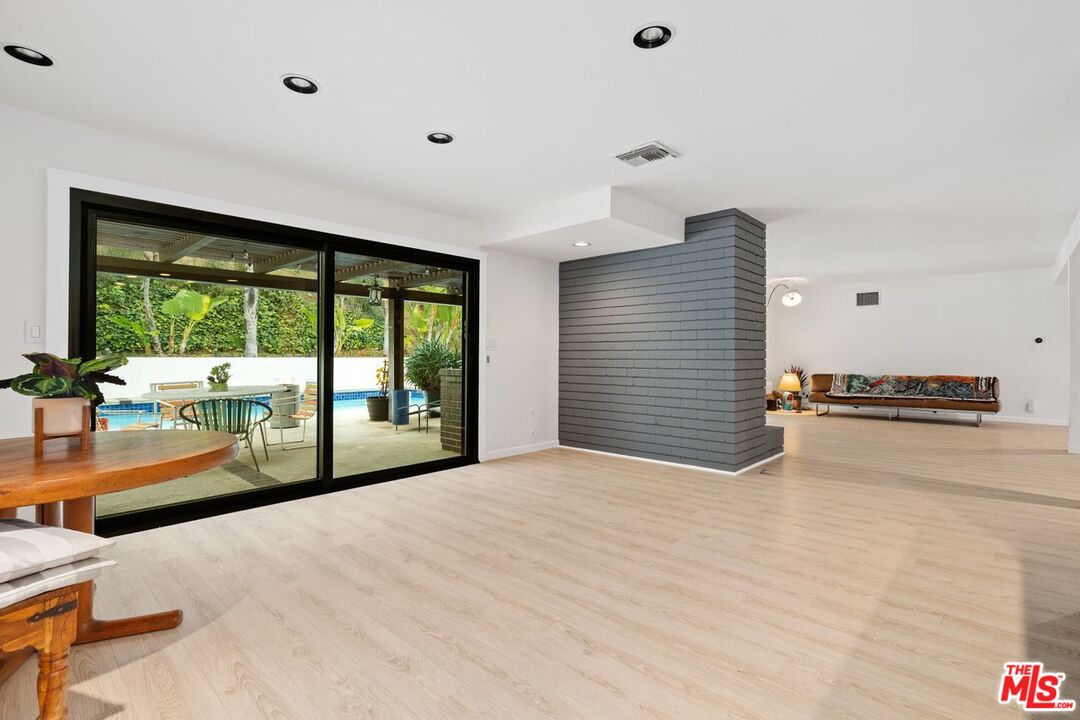 3135 CHANDELLE RD