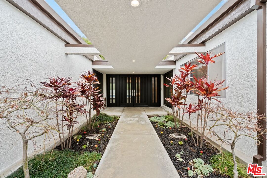 3135 CHANDELLE RD