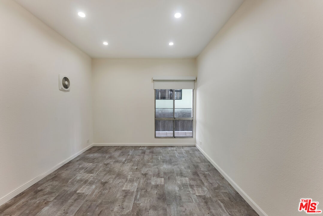 1440 Veteran Ave Unit: 220