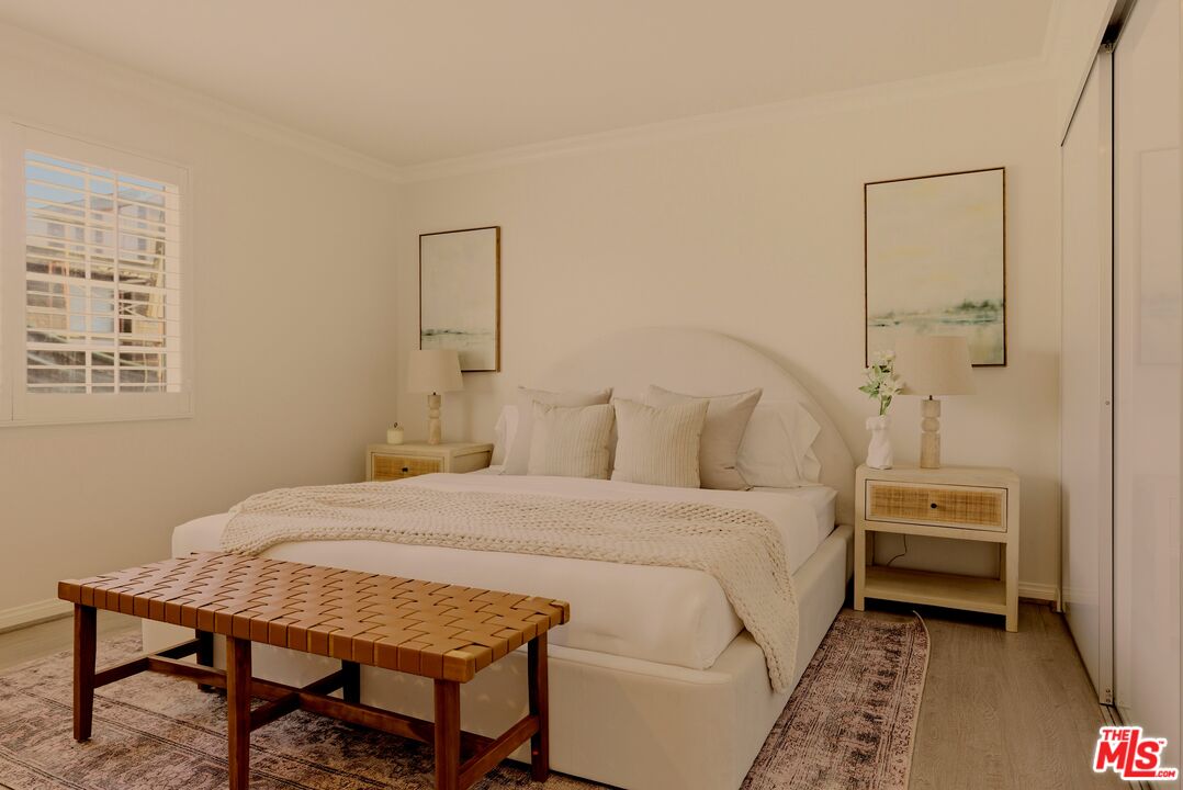 843 N Martel Ave Unit: 2