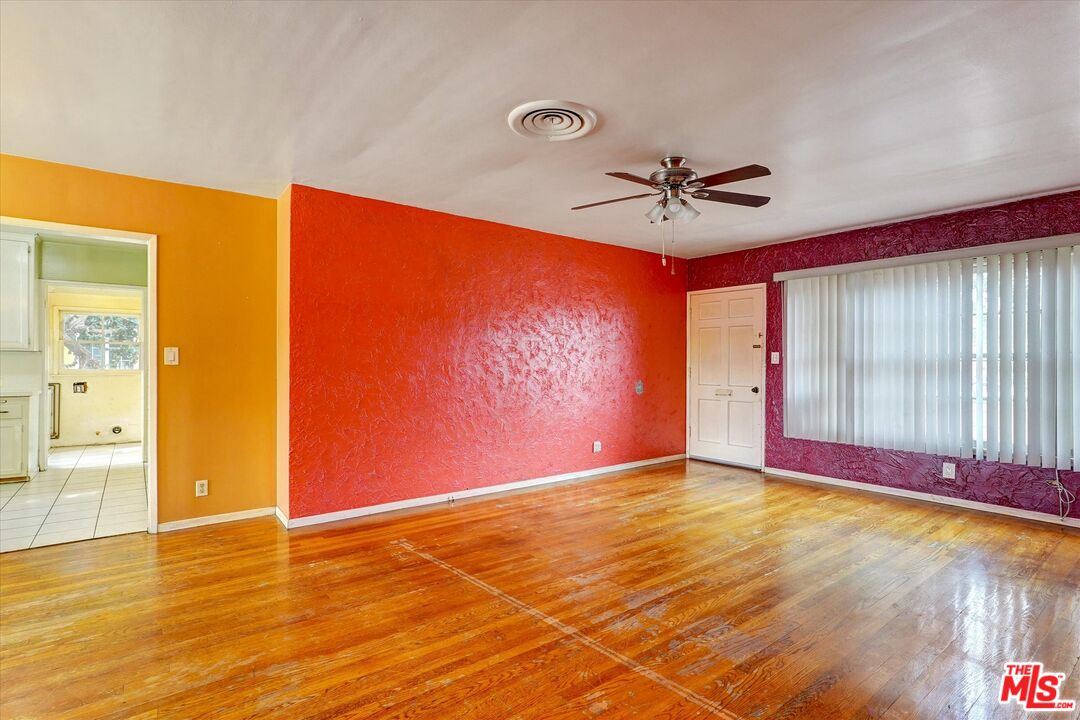 8759 Snowden Ave