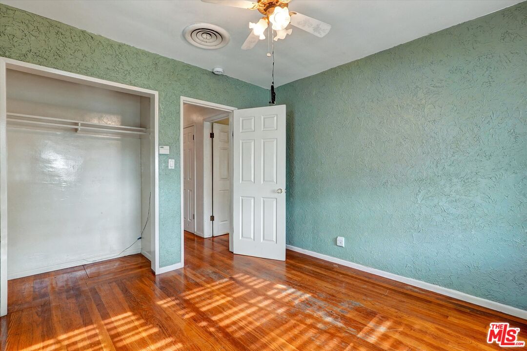 8759 Snowden Ave
