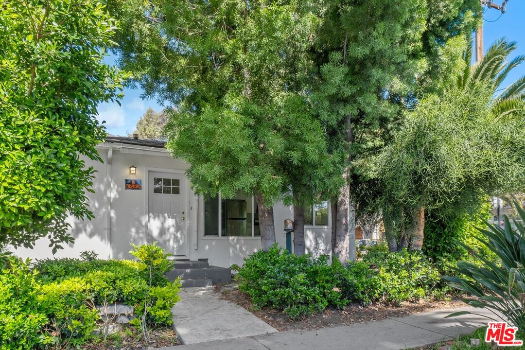739 Westbourne Dr