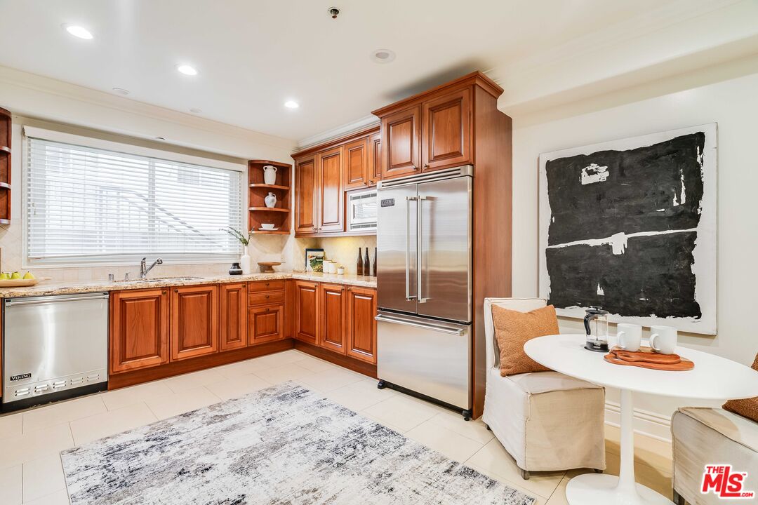 11749 Goshen Ave Unit: 402