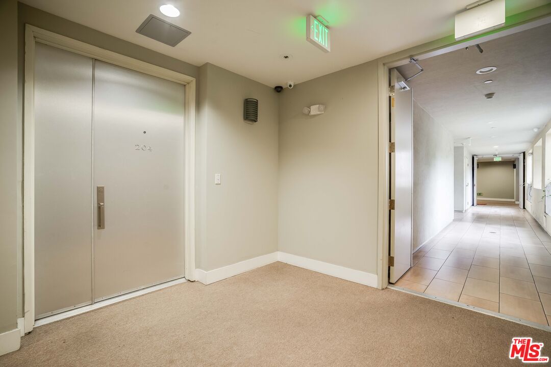 1517 S Bentley Ave Unit: 204