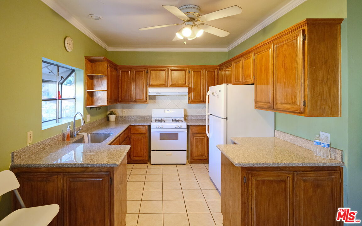 1616 W 24th St
