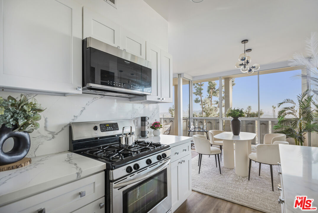 4455 Los Feliz Blvd Unit: 703