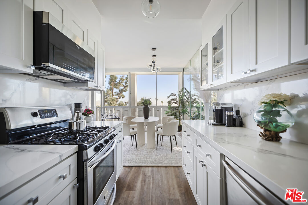 4455 Los Feliz Blvd Unit: 703