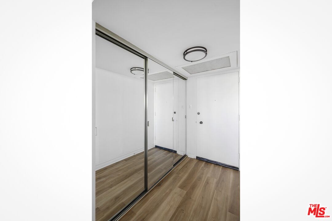 4455 Los Feliz Blvd Unit: 703