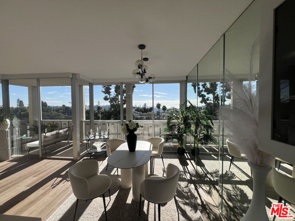 4455 Los Feliz Blvd Unit: 703
