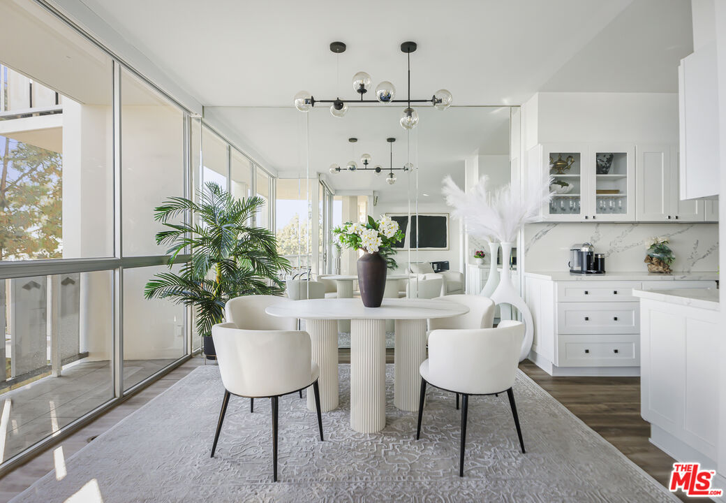 4455 Los Feliz Blvd Unit: 703