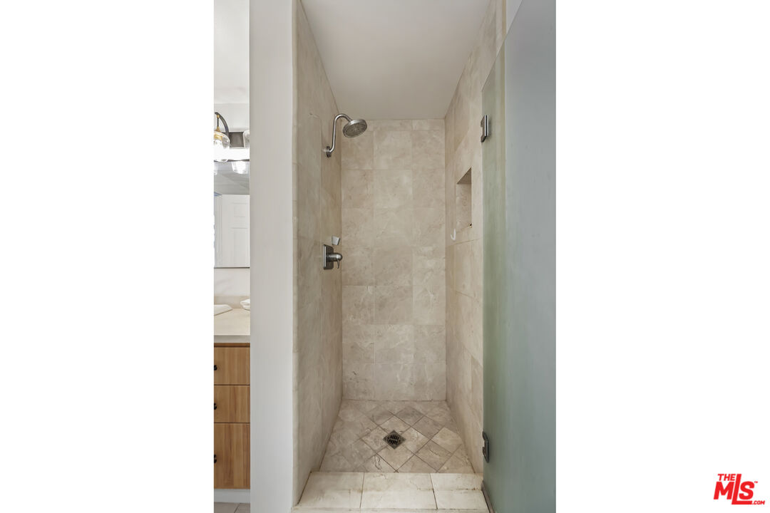 4455 Los Feliz Blvd Unit: 703