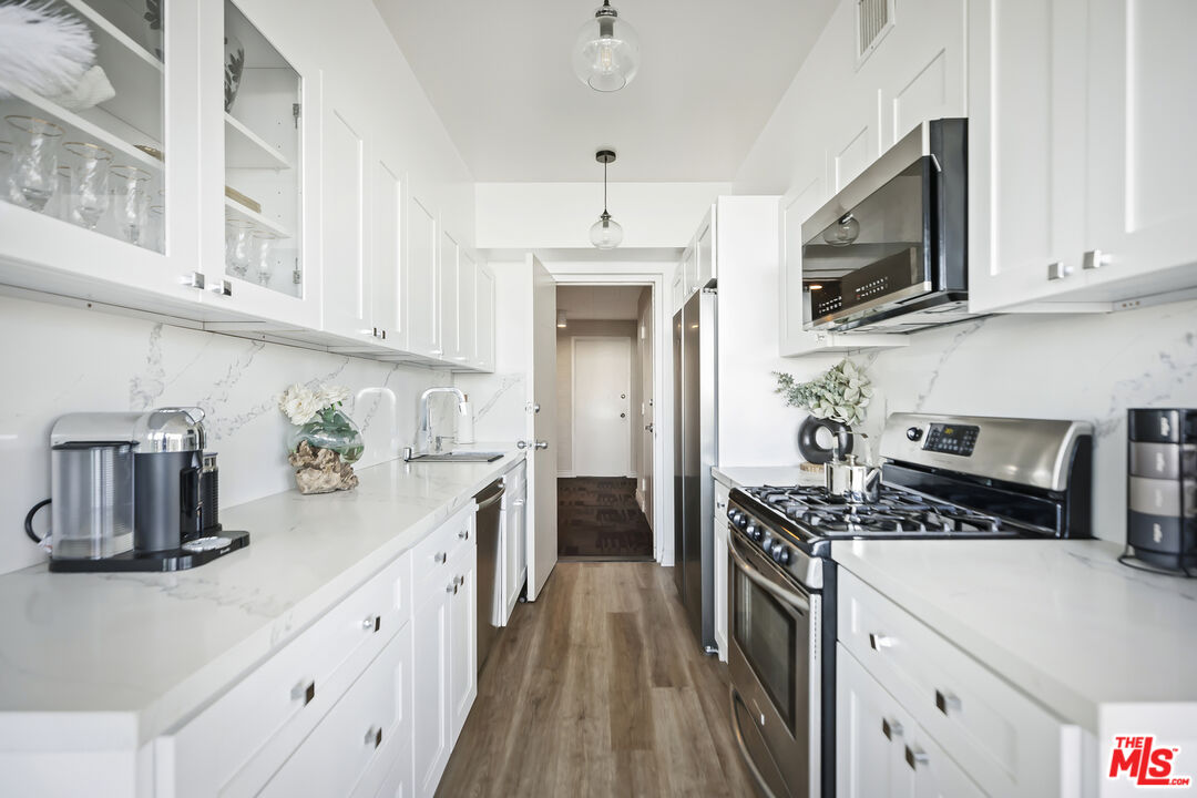 4455 Los Feliz Blvd Unit: 703