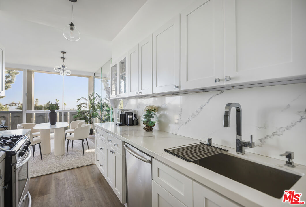 4455 Los Feliz Blvd Unit: 703