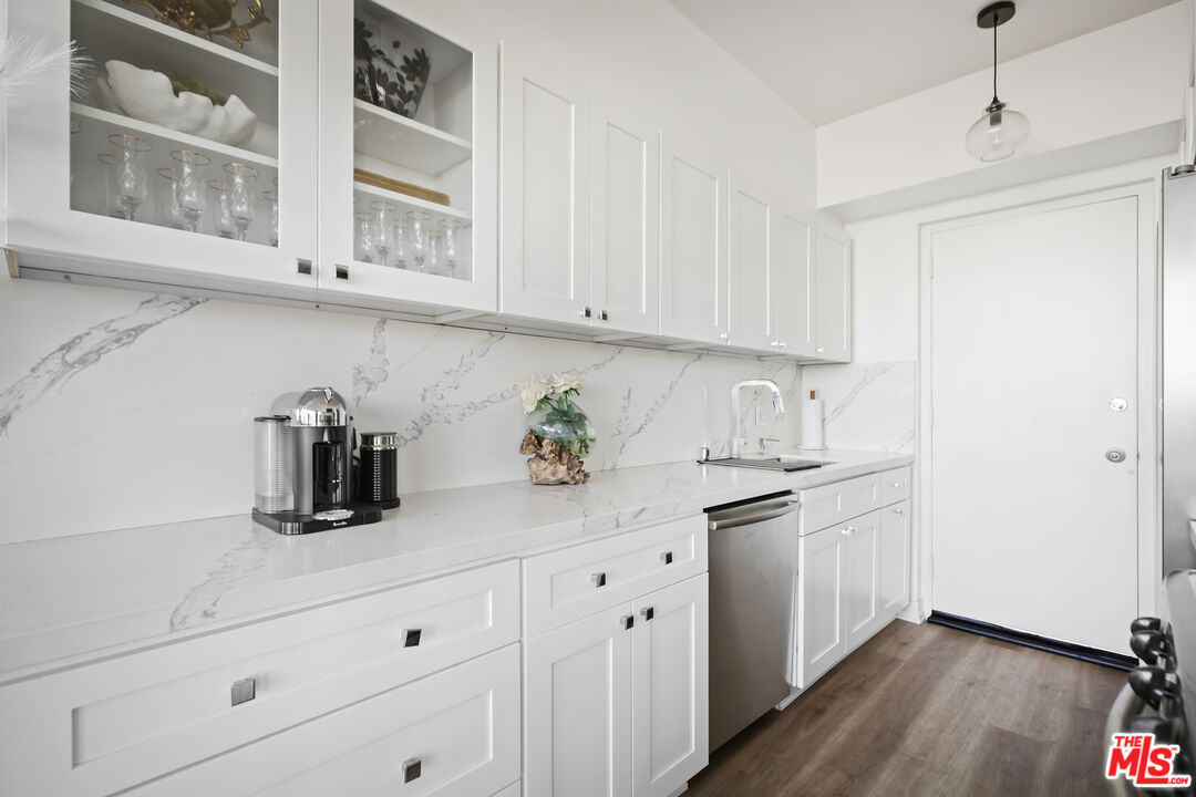 4455 Los Feliz Blvd Unit: 703