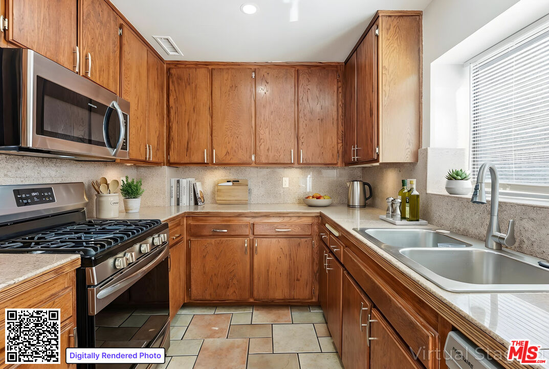 11643 Chandler Blvd Unit: 111