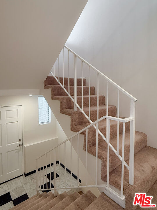 11643 Chandler Blvd Unit: 111