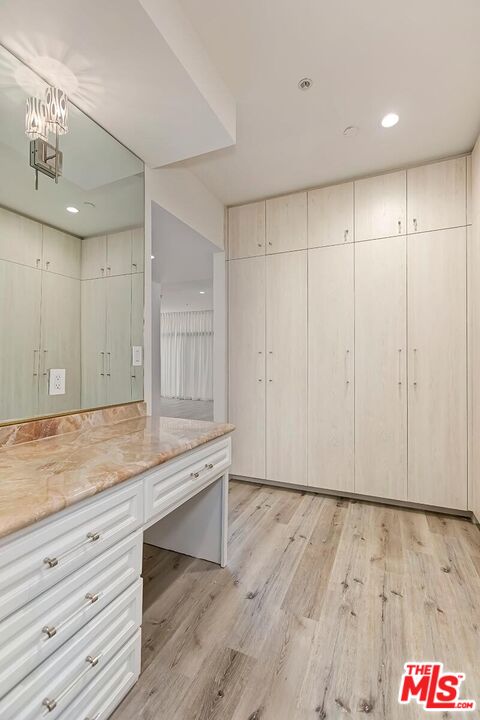 323 N Palm Dr Unit: 3