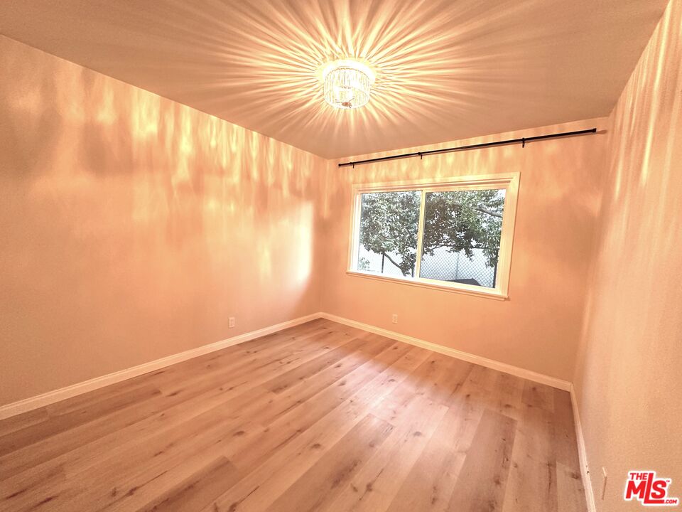 2027 Euclid St Unit: A