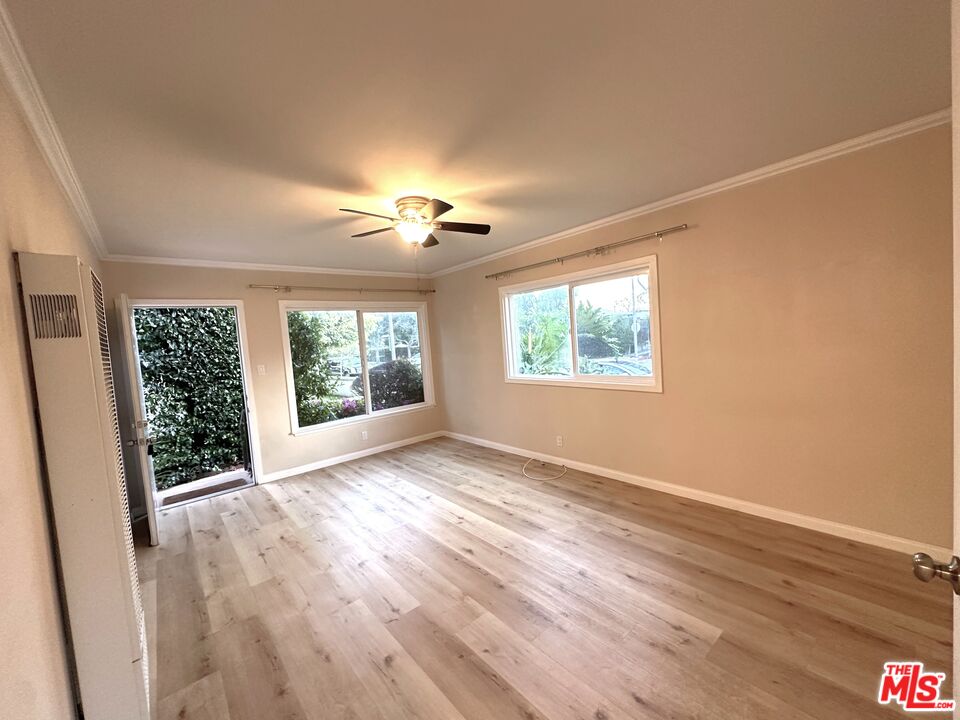 2027 Euclid St Unit: A